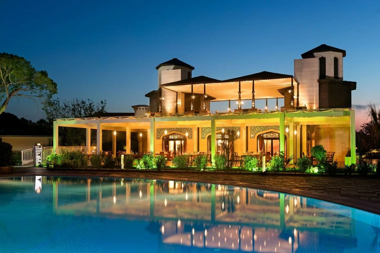 هتل تایتانیک مردان پالاس آنتالیا